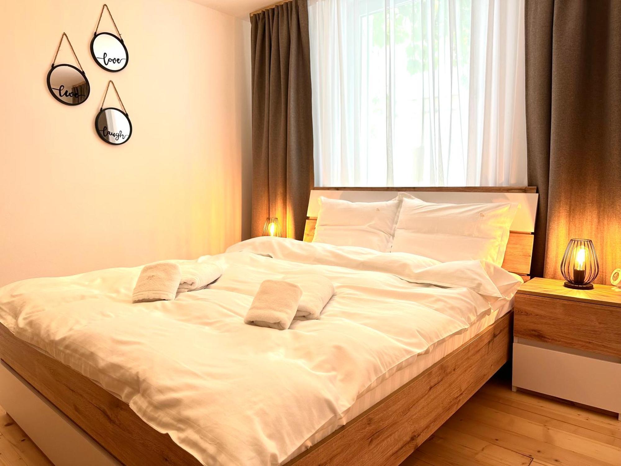 4Friendscentrubrasov Apartment Exterior photo